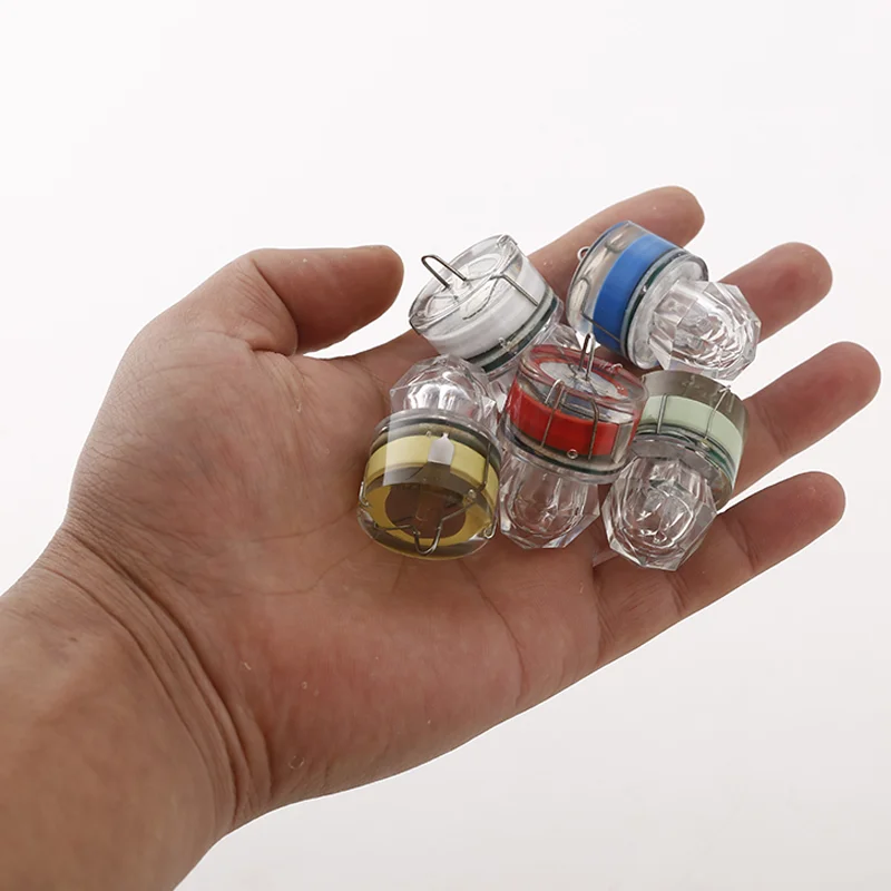 Fishing Equipment English - 1 luce da pesca a LED,